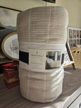 Hearth and Hand King Textured Coverlet Beige NWT